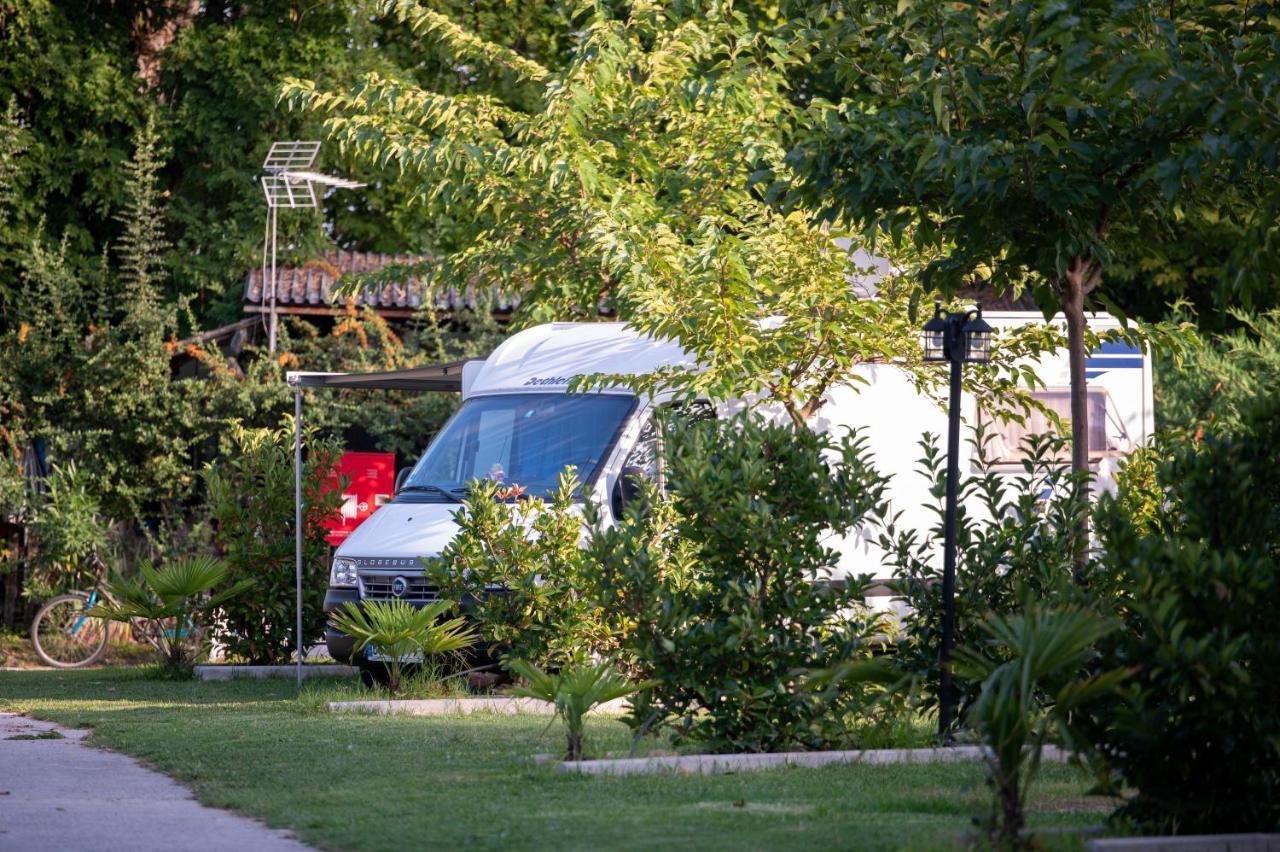 Camping Stolos Hotel Limin Litochorou ภายนอก รูปภาพ